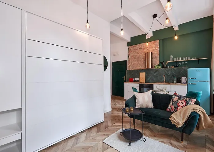 Apartment Old Town Deluxe By Bookinghost